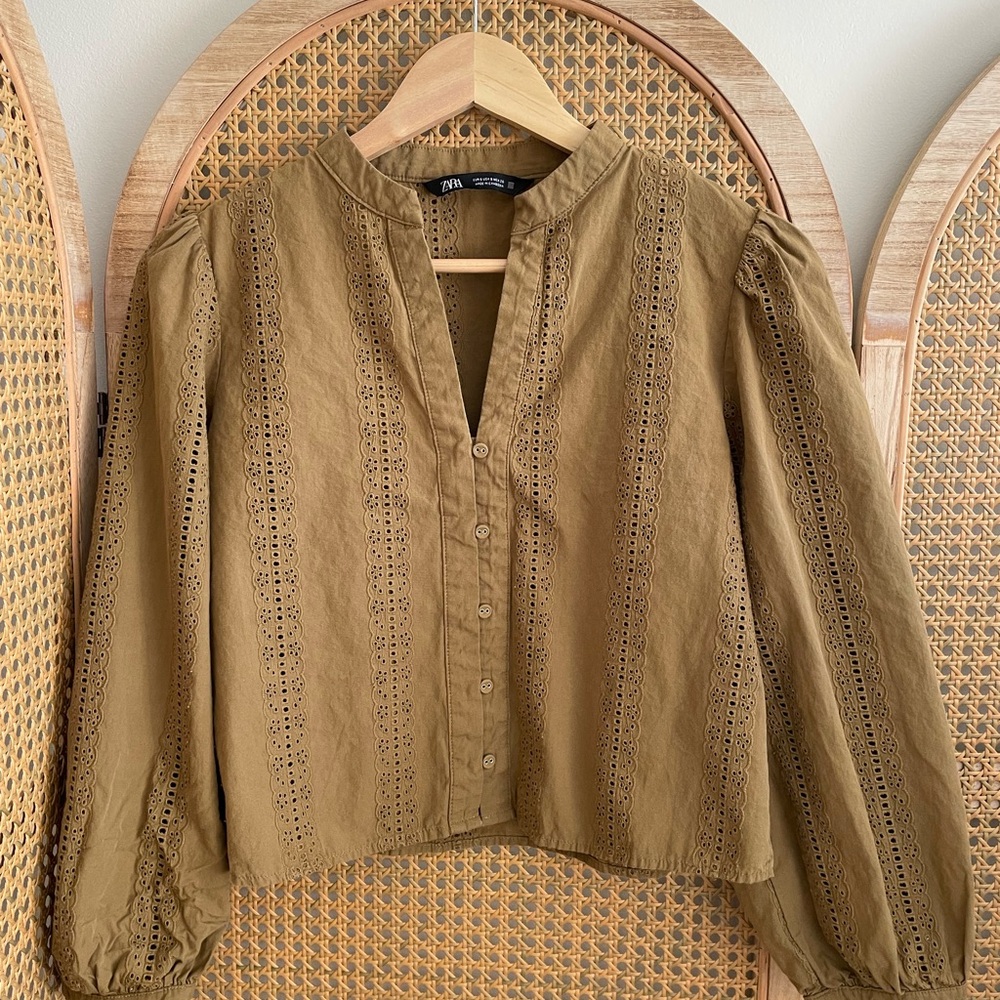 Zara Eyelet Khaki Green Blouse with Lace Detailing EUC cotton